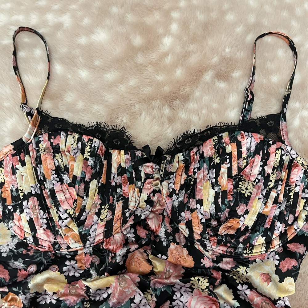 FOR LOVE & LEMONS RUCHED DRESS - Picture 2 of 6